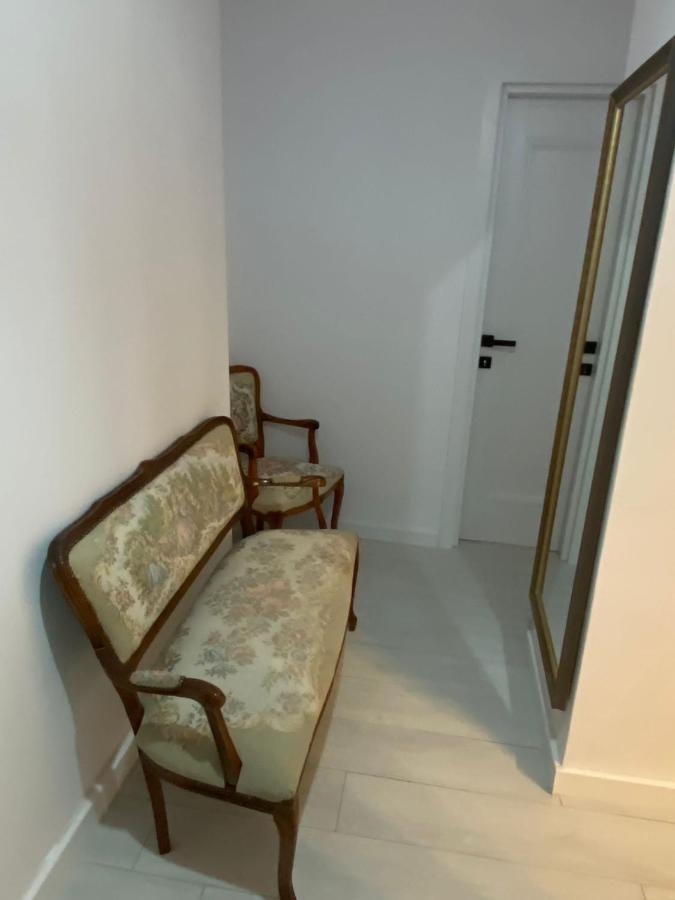 Ultracentral Apartament Calea Victoriei Boekarest Buitenkant foto