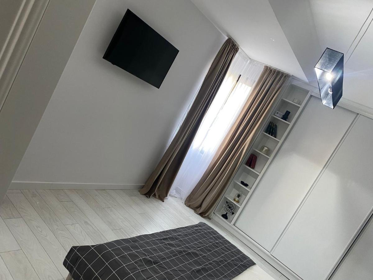 Ultracentral Apartament Calea Victoriei Boekarest Buitenkant foto